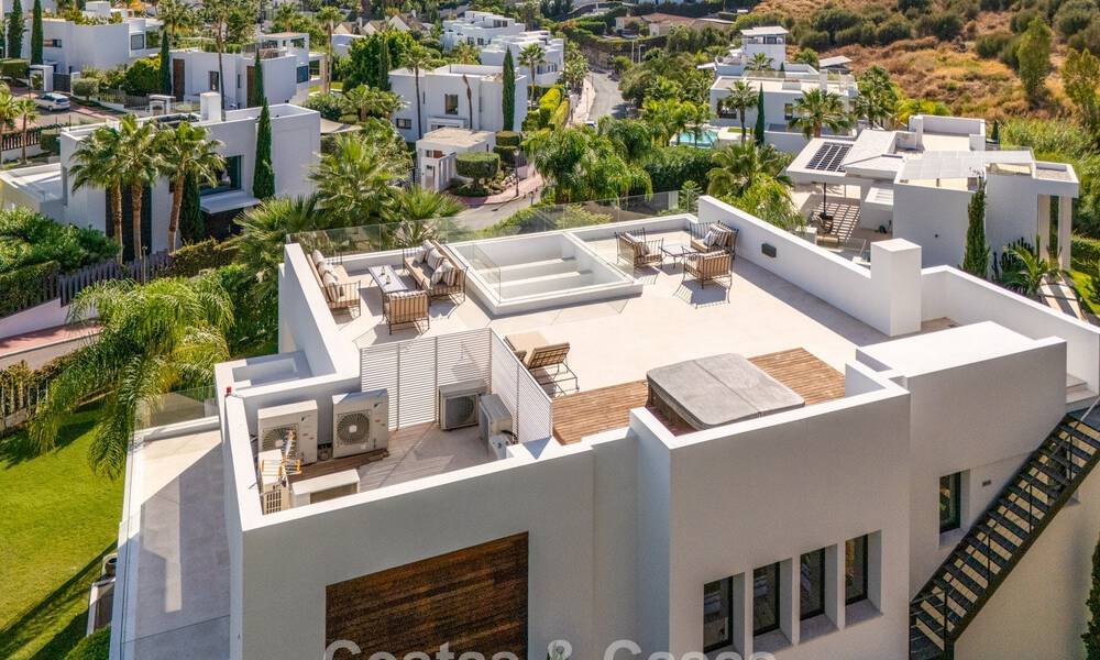Villa de luxe exclusive au design moderniste à vendre dans la Vallée du Golf de Nueva Andalucía, Marbella 793963