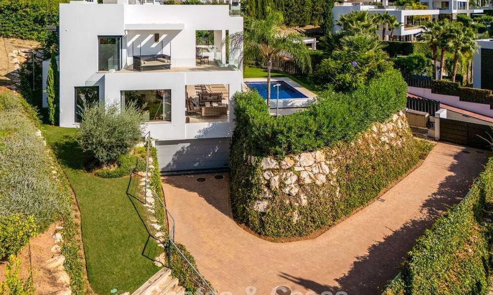 Villa de luxe exclusive au design moderniste à vendre dans la Vallée du Golf de Nueva Andalucía, Marbella 793966
