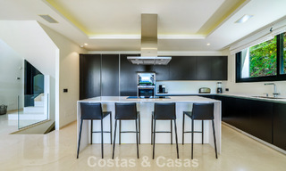 Villa de luxe au style contemporain à vendre dans une communauté privée et sécurisée de Nueva Andalucía, Marbella 793970 