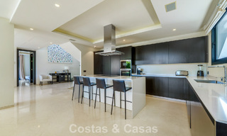 Villa de luxe au style contemporain à vendre dans une communauté privée et sécurisée de Nueva Andalucía, Marbella 793971 