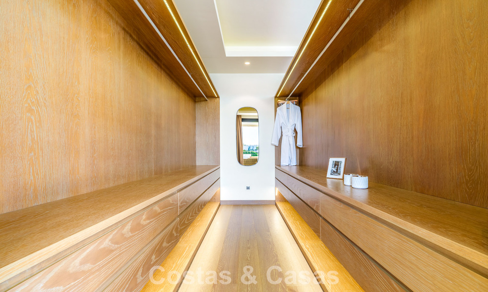 Villa de luxe au style contemporain à vendre dans une communauté privée et sécurisée de Nueva Andalucía, Marbella 793989