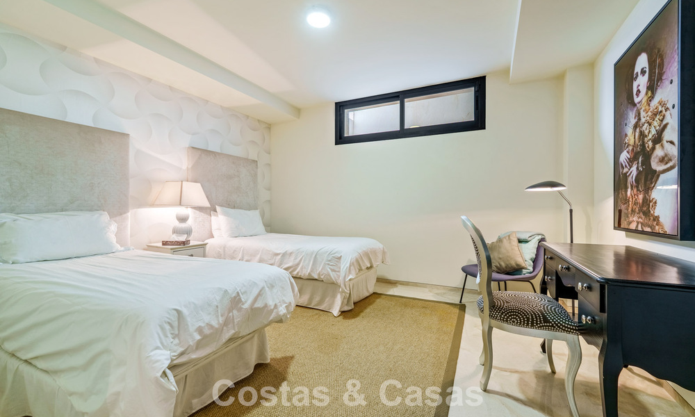 Villa de luxe au style contemporain à vendre dans une communauté privée et sécurisée de Nueva Andalucía, Marbella 793997