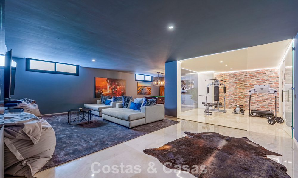 Villa de luxe au style contemporain à vendre dans une communauté privée et sécurisée de Nueva Andalucía, Marbella 793999