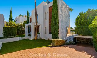 Villa de luxe au style contemporain à vendre dans une communauté privée et sécurisée de Nueva Andalucía, Marbella 794004 