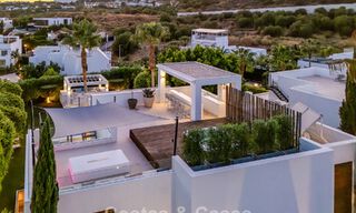 Villa de luxe au style contemporain à vendre dans une communauté privée et sécurisée de Nueva Andalucía, Marbella 794023 