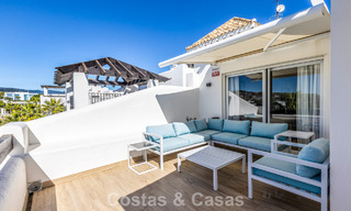Penthouse rénové de 3 chambres à coucher dans une résidence sécurisée avec vue sur la mer et le golf à Marbella - Benahavis 793294 