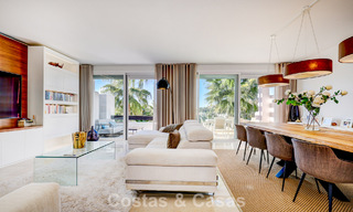 Penthouse rénové de 3 chambres à coucher dans une résidence sécurisée avec vue sur la mer et le golf à Marbella - Benahavis 793305 