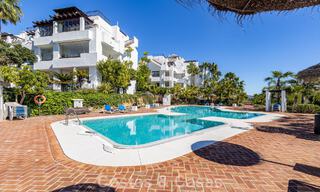 Penthouse rénové de 3 chambres à coucher dans une résidence sécurisée avec vue sur la mer et le golf à Marbella - Benahavis 793352 