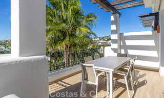 Penthouse rénové de 3 chambres à coucher dans une résidence sécurisée avec vue sur la mer et le golf à Marbella - Benahavis 793771 