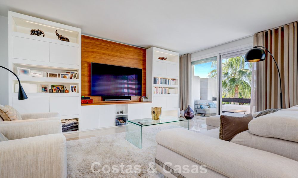 Penthouse rénové de 3 chambres à coucher dans une résidence sécurisée avec vue sur la mer et le golf à Marbella - Benahavis 793776