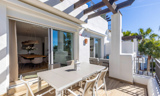 Penthouse rénové de 3 chambres à coucher dans une résidence sécurisée avec vue sur la mer et le golf à Marbella - Benahavis 793777 