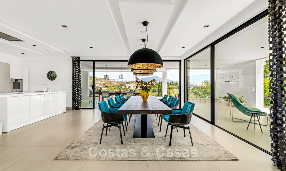 Villa luxueuse, moderne et haut de gamme à vendre avec vue sur la mer dans un prestigieux resort de golf à Marbella - Benahavís 794031