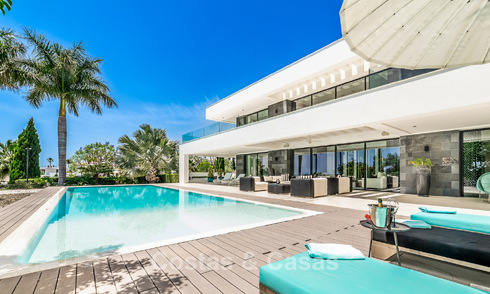 Villa luxueuse, moderne et haut de gamme à vendre avec vue sur la mer dans un prestigieux resort de golf à Marbella - Benahavís 794033