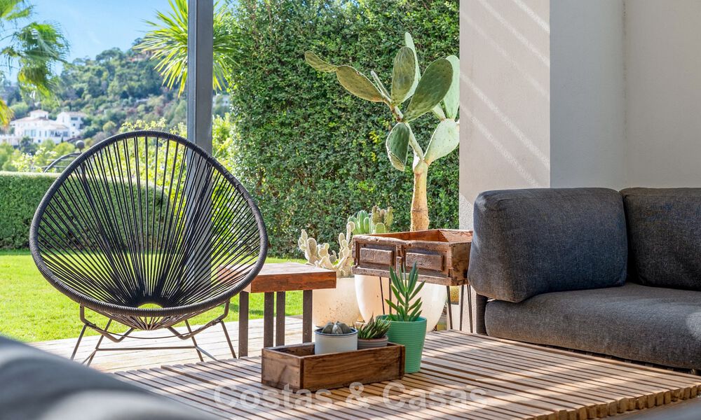 Spacieuse villa moderne avec maison d’amis indépendante à vendre à El Madroñal, Benahavís - Marbella 794041