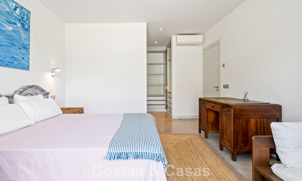 Spacieuse villa moderne avec maison d’amis indépendante à vendre à El Madroñal, Benahavís - Marbella 794049