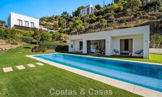 Spacieuse villa moderne avec maison d’amis indépendante à vendre à El Madroñal, Benahavís - Marbella 794056 