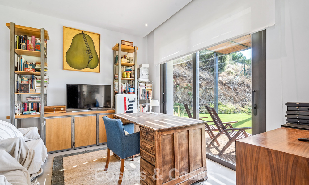 Spacieuse villa moderne avec maison d’amis indépendante à vendre à El Madroñal, Benahavís - Marbella 794073