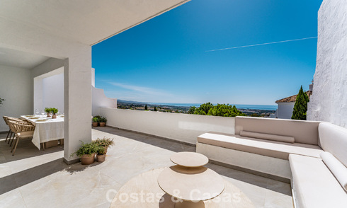 Appartement duplex prêt à emménager, luxueusement rénové, à vendre dans les collines de Marbella - Benahavís 794089