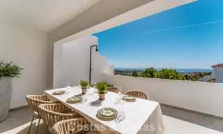 Appartement duplex prêt à emménager, luxueusement rénové, à vendre dans les collines de Marbella - Benahavís 794090 