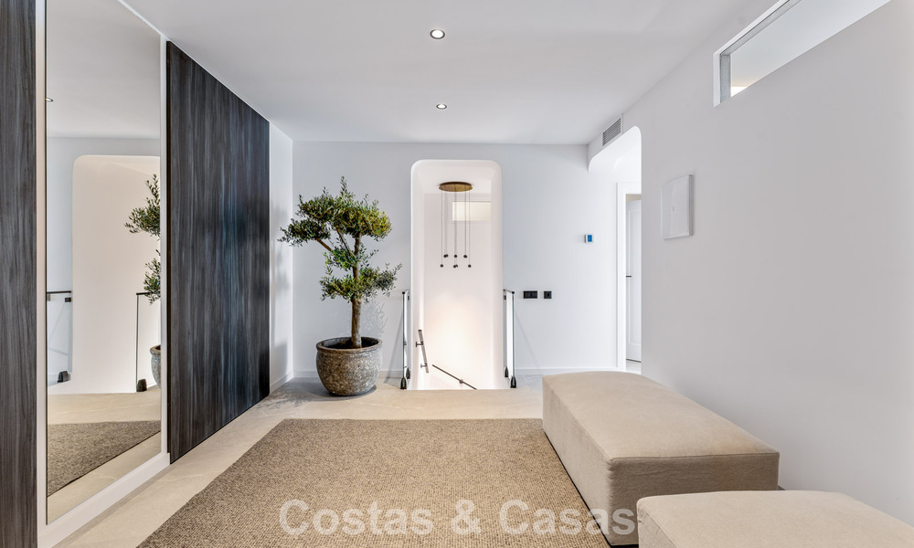 Appartement duplex prêt à emménager, luxueusement rénové, à vendre dans les collines de Marbella - Benahavís 794102