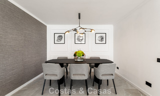 Appartement duplex prêt à emménager, luxueusement rénové, à vendre dans les collines de Marbella - Benahavís 794127 