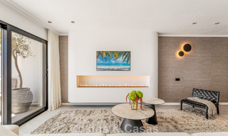 Appartement duplex prêt à emménager, luxueusement rénové, à vendre dans les collines de Marbella - Benahavís 794128 