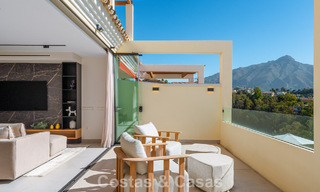 Appartement de luxe rénové avec vue sur la mer à vendre dans la prisée Nueva Andalucía, Marbella 794132 