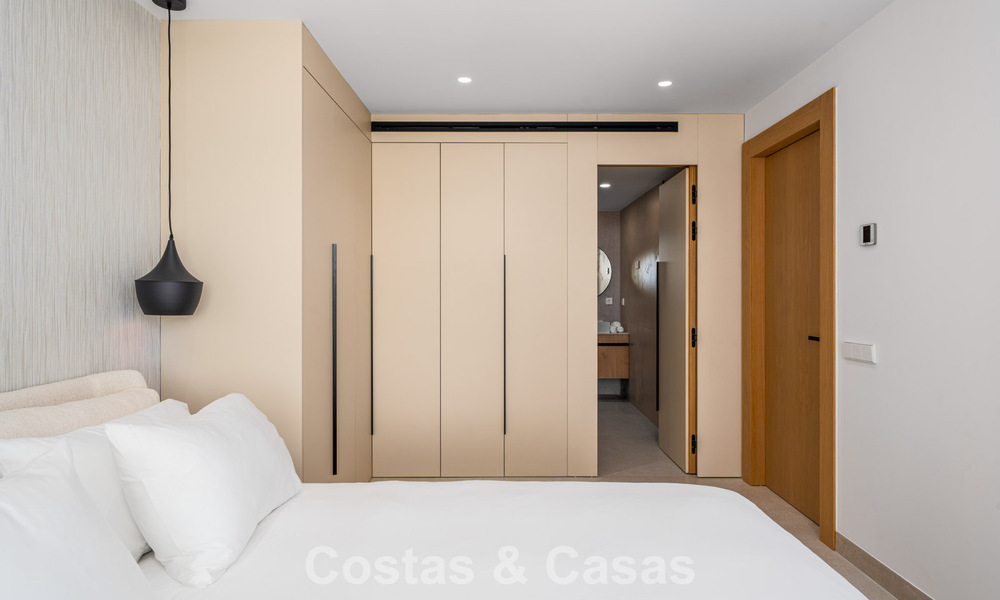 Appartement de luxe rénové avec vue sur la mer à vendre dans la prisée Nueva Andalucía, Marbella 794139