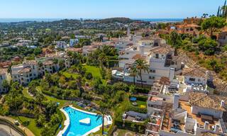 Appartement de luxe rénové avec vue sur la mer à vendre dans la prisée Nueva Andalucía, Marbella 794154 