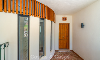 Appartement de luxe rénové avec vue sur la mer à vendre dans la prisée Nueva Andalucía, Marbella 794155 