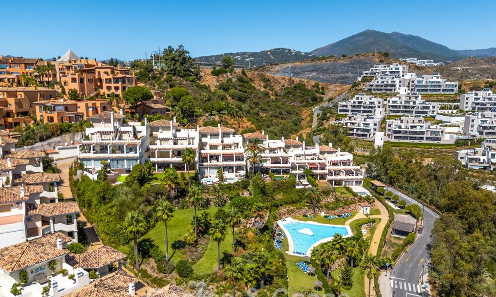 Appartement de luxe rénové avec vue sur la mer à vendre dans la prisée Nueva Andalucía, Marbella 794156