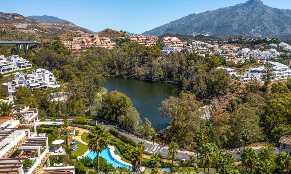 Appartement de luxe rénové avec vue sur la mer à vendre dans la prisée Nueva Andalucía, Marbella 794157