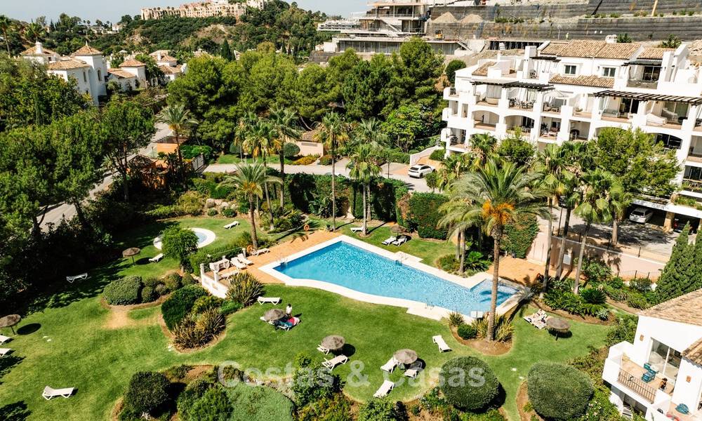 Appartement rénové contemporain prêt à emménager avec vue sur la mer à La Quinta Golf Resort, Benahavís - Marbella 794231