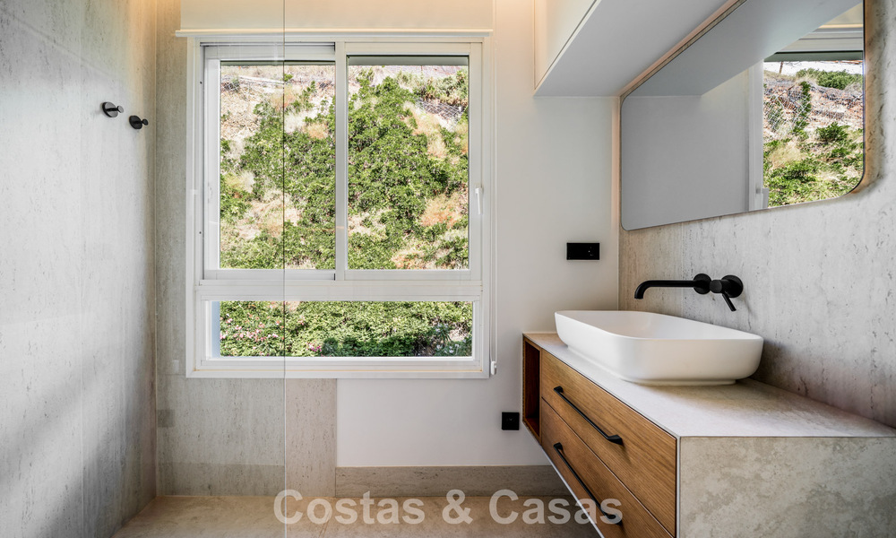 Appartement rénové contemporain prêt à emménager avec vue sur la mer à La Quinta Golf Resort, Benahavís - Marbella 794232