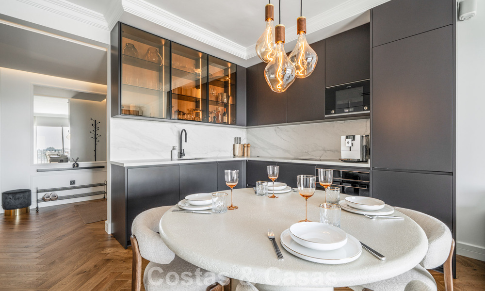 Appartement rénové contemporain prêt à emménager avec vue sur la mer à La Quinta Golf Resort, Benahavís - Marbella 794236
