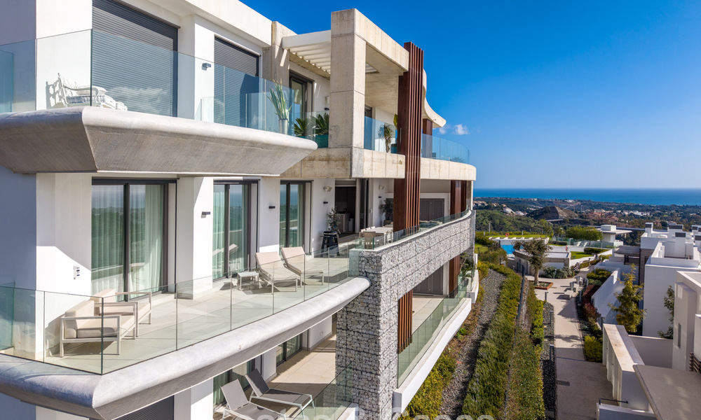Spacieux appartement contemporain, prêt à emménager à vendre dans les collines de La Quinta Resort, Marbella - Benahavís 794388