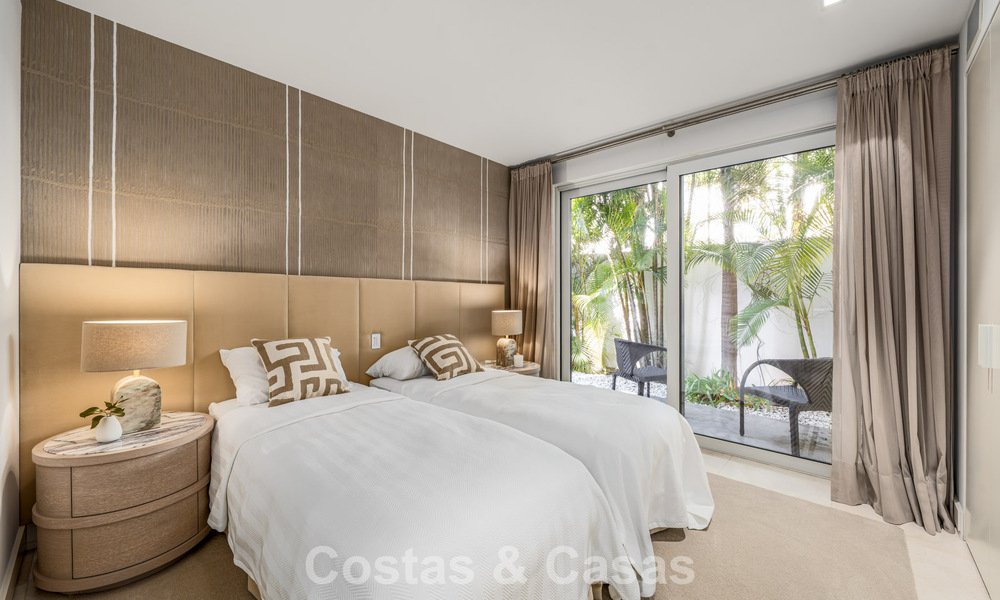 Prestigieuse maison renové moderne à vendre, deuxième ligne de plage à Puente Romano sur la Golden Mile de Marbella 794450