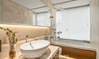 Prestigieuse maison renové moderne à vendre, deuxième ligne de plage à Puente Romano sur la Golden Mile de Marbella 794451 