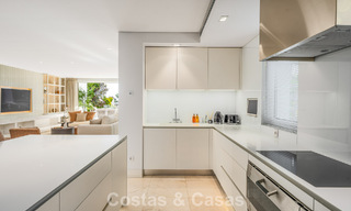 Prestigieuse maison renové moderne à vendre, deuxième ligne de plage à Puente Romano sur la Golden Mile de Marbella 794453 