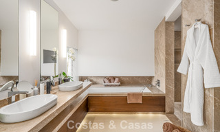 Prestigieuse maison renové moderne à vendre, deuxième ligne de plage à Puente Romano sur la Golden Mile de Marbella 794456 