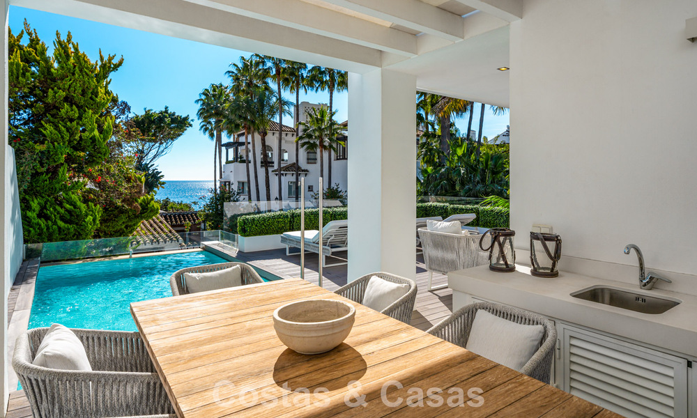 Prestigieuse maison renové moderne à vendre, deuxième ligne de plage à Puente Romano sur la Golden Mile de Marbella 794459