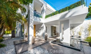 Prestigieuse maison renové moderne à vendre, deuxième ligne de plage à Puente Romano sur la Golden Mile de Marbella 794462 