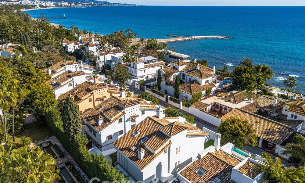 Prestigieuse maison renové moderne à vendre, deuxième ligne de plage à Puente Romano sur la Golden Mile de Marbella 794467