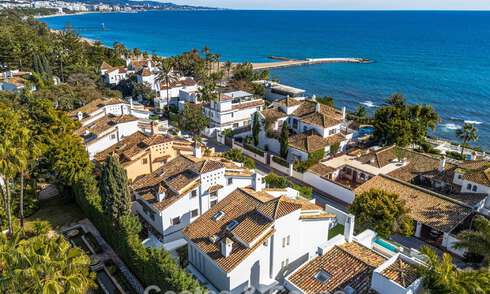 Prestigieuse maison renové moderne à vendre, deuxième ligne de plage à Puente Romano sur la Golden Mile de Marbella 794467