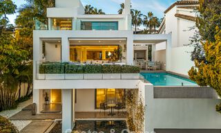 Prestigieuse maison renové moderne à vendre, deuxième ligne de plage à Puente Romano sur la Golden Mile de Marbella 794470 