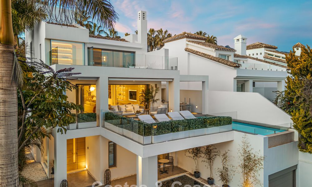 Prestigieuse maison renové moderne à vendre, deuxième ligne de plage à Puente Romano sur la Golden Mile de Marbella 794471