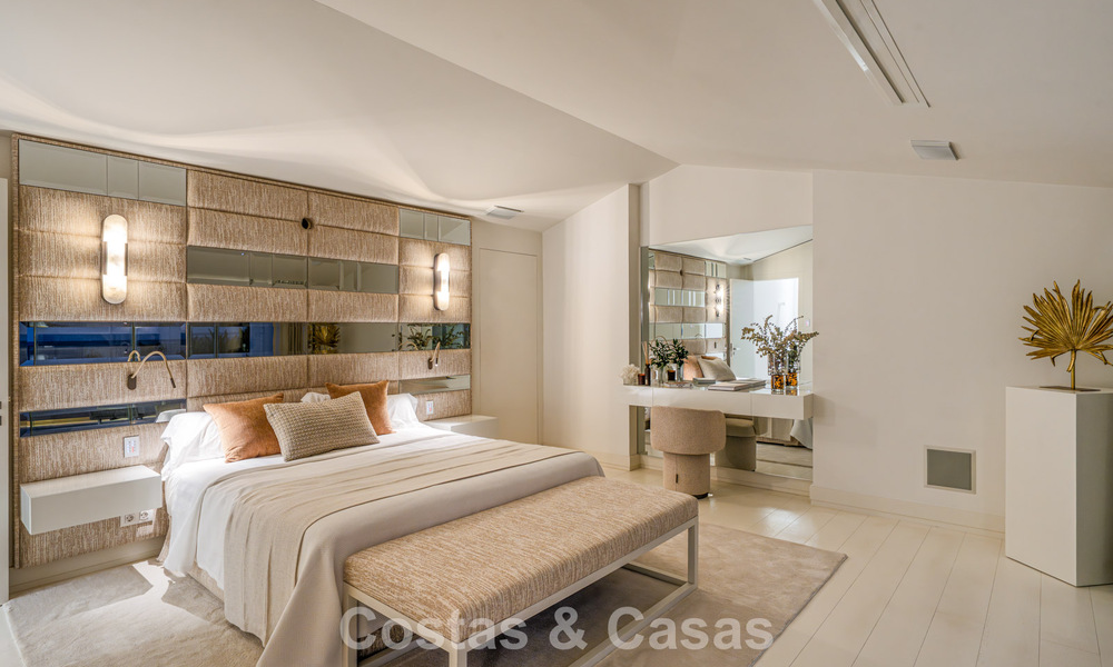 Prestigieuse maison renové moderne à vendre, deuxième ligne de plage à Puente Romano sur la Golden Mile de Marbella 794474