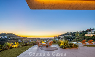 Villa de luxe neuve, haut de gamme, avec vues panoramiques à vendre dans la résidence fermée d’El Madroñal à Benahavis - Marbella 794195 