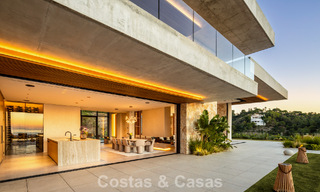 Villa de luxe neuve, haut de gamme, avec vues panoramiques à vendre dans la résidence fermée d’El Madroñal à Benahavis - Marbella 794198 