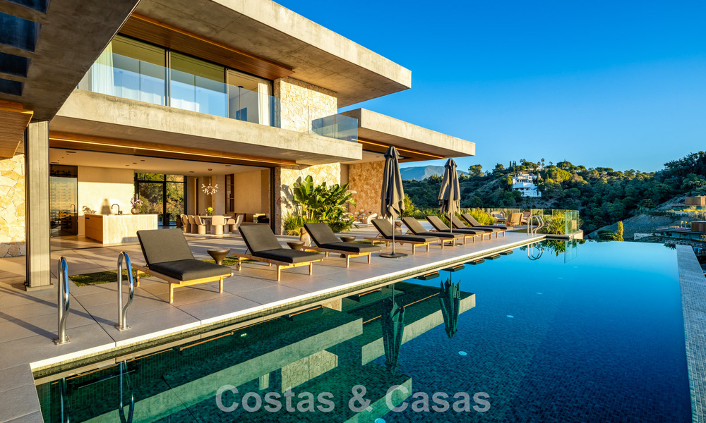 Villa de luxe neuve, haut de gamme, avec vues panoramiques à vendre dans la résidence fermée d’El Madroñal à Benahavis - Marbella 794203